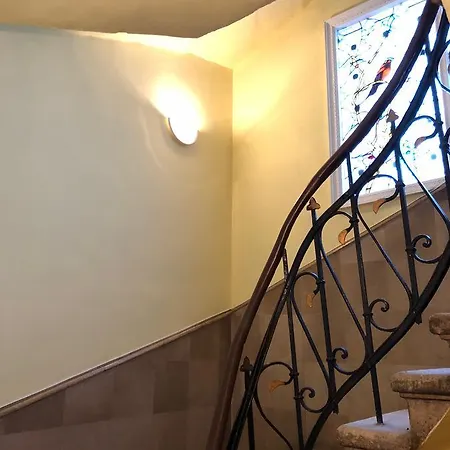 Hotel Ring